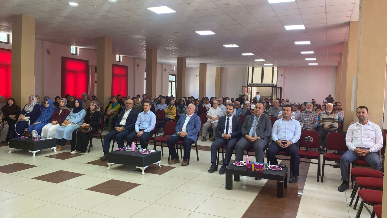 Dazkırı'da Bir Konu Bir Konuk Söyleşisi Yapıldı