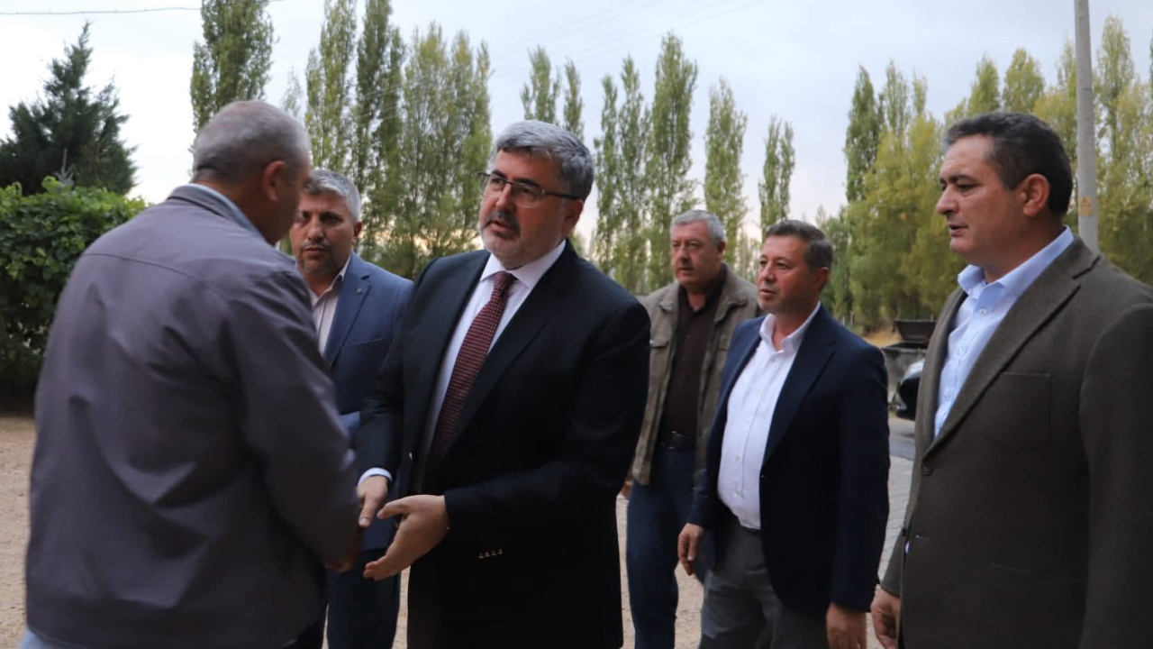 AK Partili Özkaya'dan Çobanlar'da Vefa Örneği
