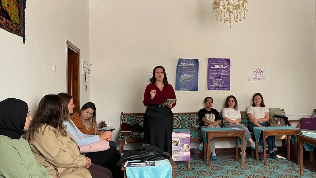 Emirdağ'da Şeker Tüketimi ve Kuduz Eğitimi Verildi