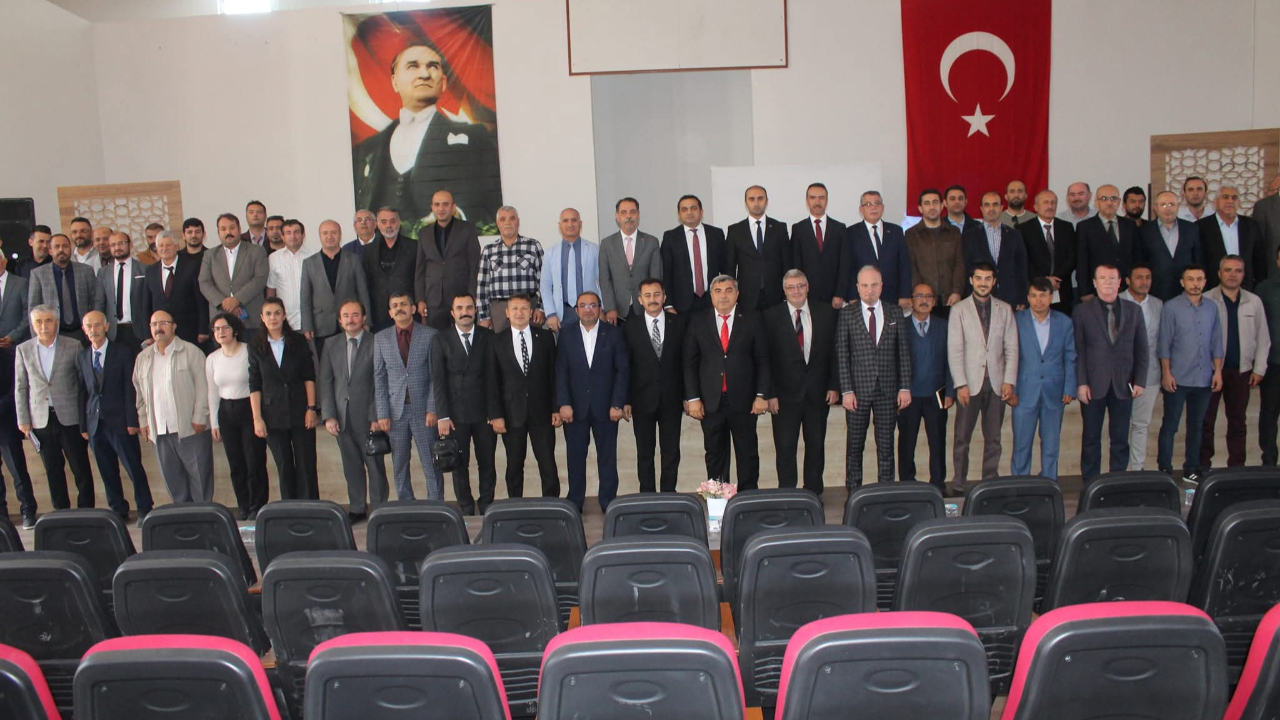 Bolvadin'de Yönetici Akademileri Projesi İl Müdürü Sünnetci Tarafından Başlatıldı