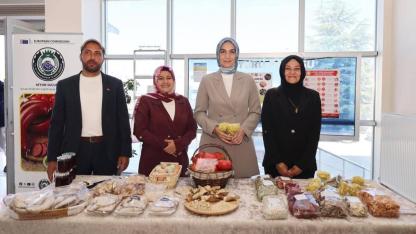 Afyonkarahisar’da “Tarımda Kadın Eli” Projesi Tanıtıldı