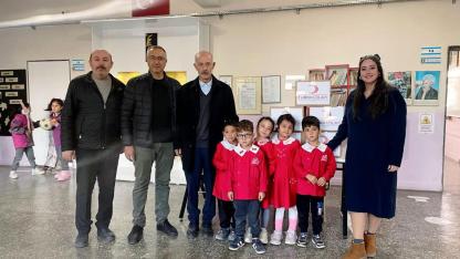 Bolvadin’de Minik Öğrencilerden Kızılay’a Anlamlı Yardım Desteği