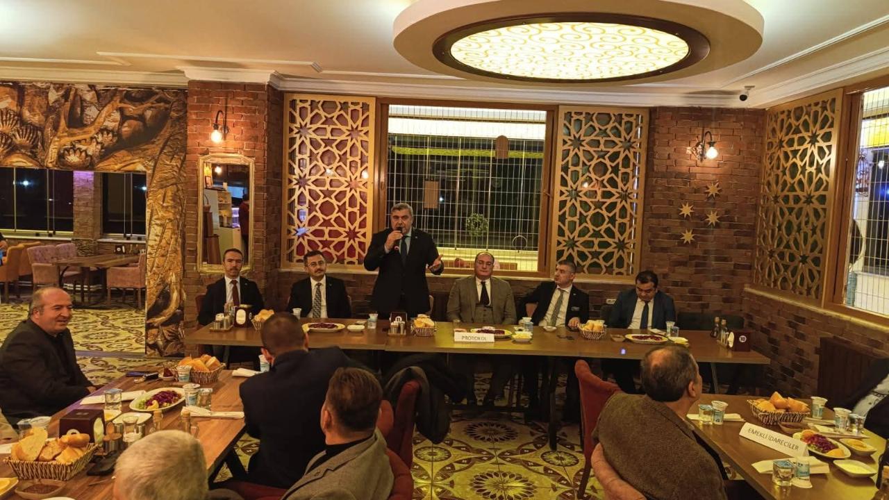 Bolvadin’de Emekli Eğitimcilere Vefa Gecesi Düzenlendi