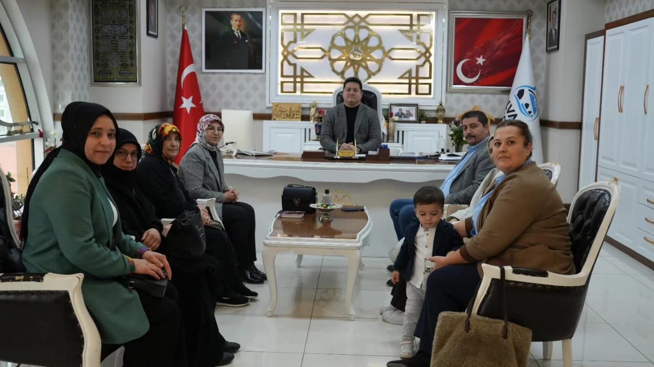 MHP Bolvadin İlçe Teşkilatından Başkan Derviş Aynacı’ya Ziyaret