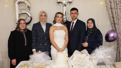 Afyonkarahisar’da Vali Yiğitbaşı Kız İstedi Daha Sonra Yüzükleri Taktı