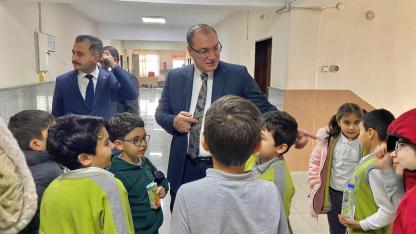 Bolvadin’de Minikler Kaymakam Arıkan’ı Böyle Mutlu Etti