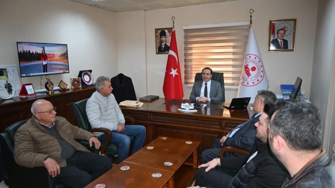 Çay’da Esnaflar Kaymakam Türker İle Buluştular
