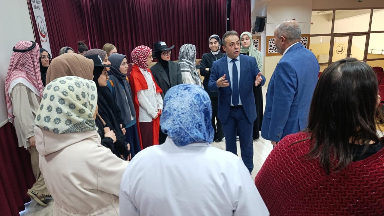Afyonkarahisar Proje Kız İmam Hatip Lisesi’nden Kardeşlik Mesajı