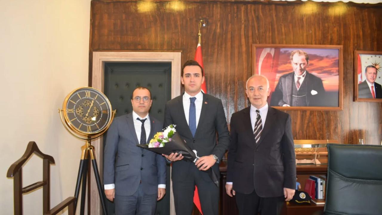 Sultandağı’nda Vergi Haftasını Kaymakam Demirci İle Kutladılar