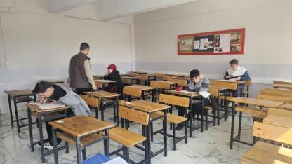 Emirdağ’da Ödüllü Umre Yarışması Düzenlendi