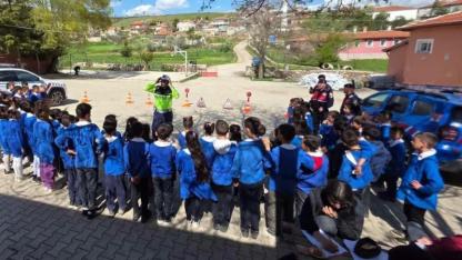 Bayat’ta Trafik Haftası Kapsamında Öğrencilere Trafik Eğitimi Verildi