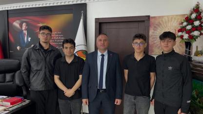 Çay Anadolu Lisesi Öğrencilerinden Başkan Kantartopu’na Röportaj