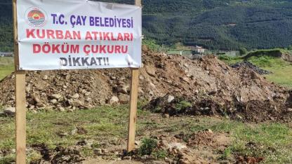 Çay Belediyesi Kurban Atıkları İçin Çukurlar Kazdı