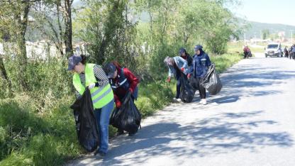 Çay’da Çevre Seferberliği Kendileri Temizlediler
