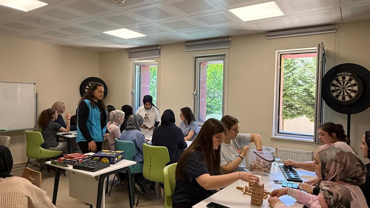 Sultandağı Kampına Öğrenciler Coşkuyla Uğurlandı