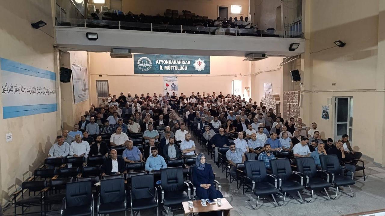 Afyonkarahisar’da Yaz Kur’an Kursları Öncesi Eğitim Semineri Düzenlendi
