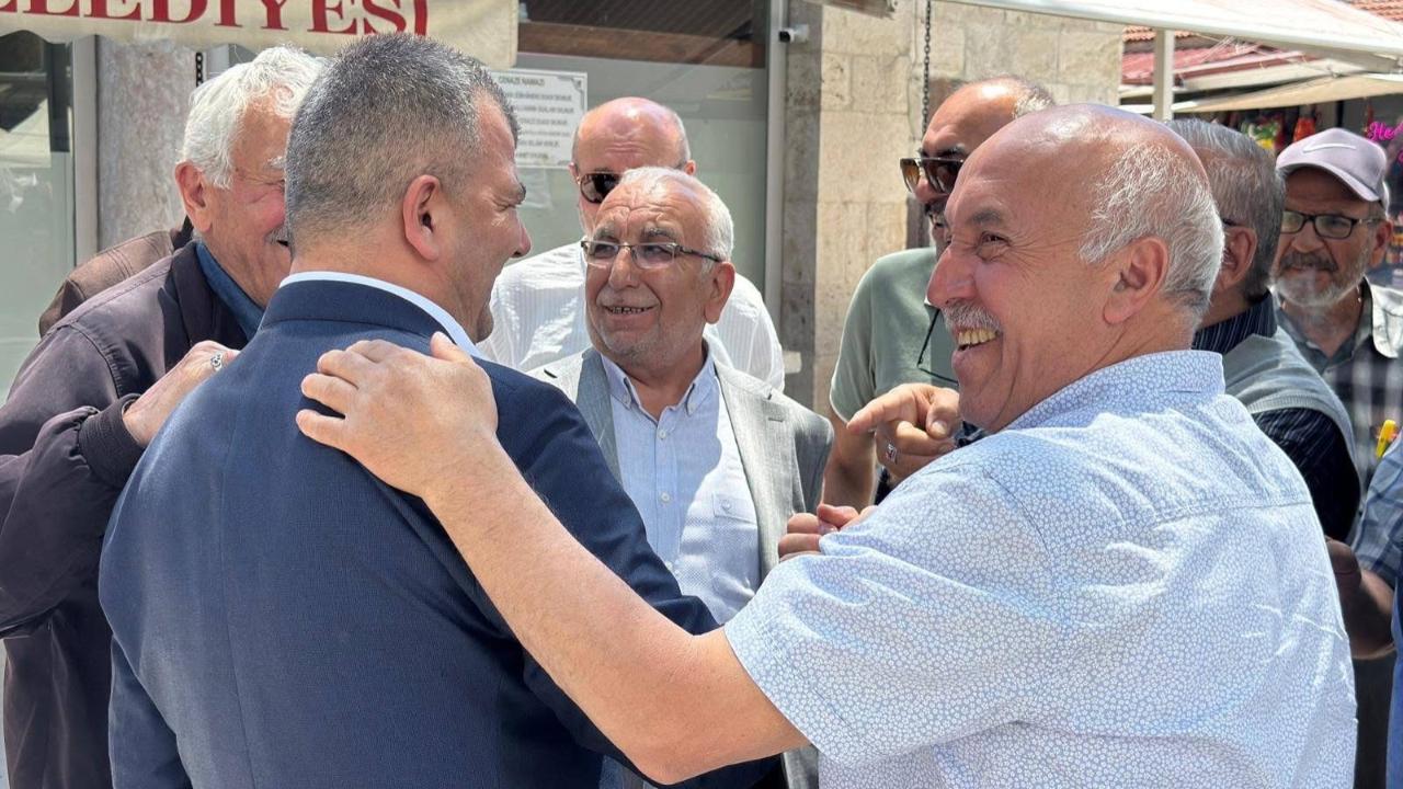 Emirdağ’da Başkan Koyuncu’ya Çarşıda Sevgi Sel Oldu Aktı