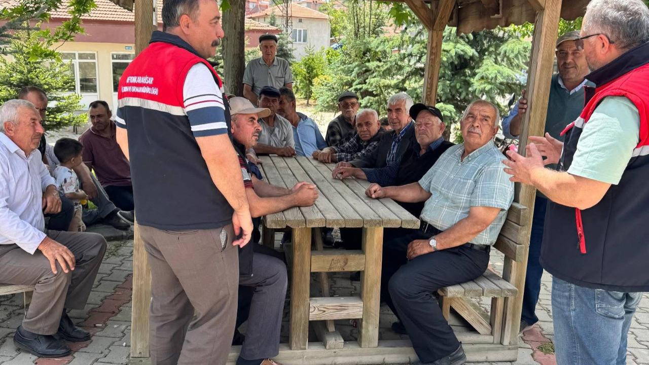 İl Müdürü Talimatı Vermişti Afyon’da Çiftçiler Dinleniyor