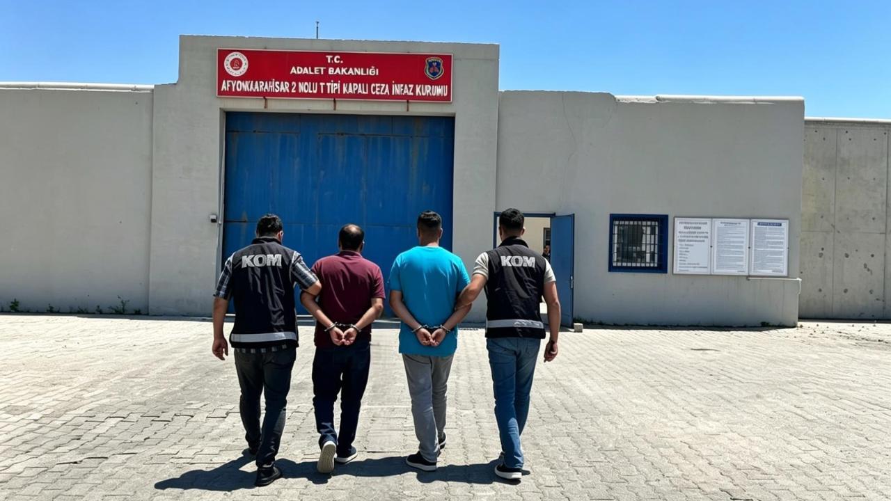 Afyon’da Kaçakçılık Suçundan Aranan 2 Hükümlü Yakalandı