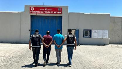 Afyon’da Kaçakçılık Suçundan Aranan 2 Hükümlü Yakalandı