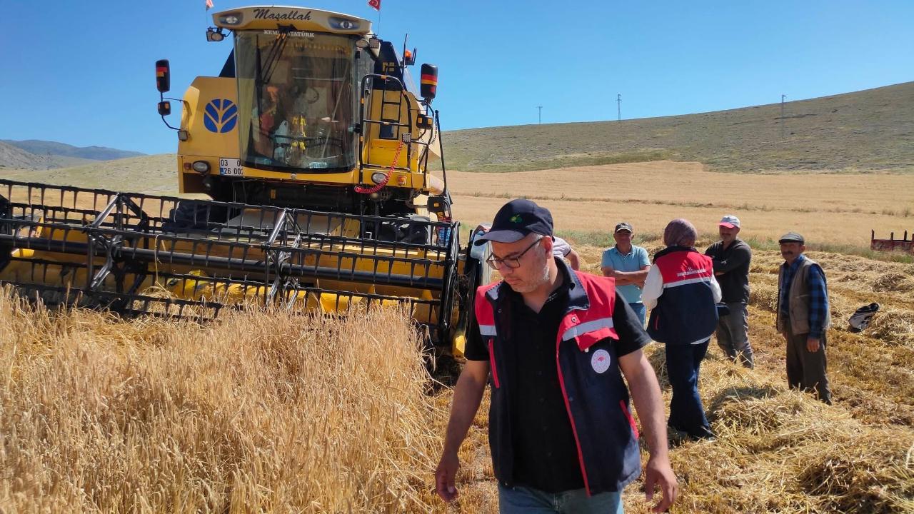 Bolvadin’de Hasatla Biçerdöver Denetimleri Hız Kazandı