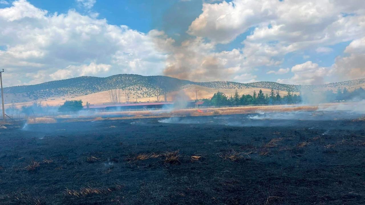 Emirdağ Gömü’de Arazi Yangını Kısa Sürede Kontrol Altına Alındı