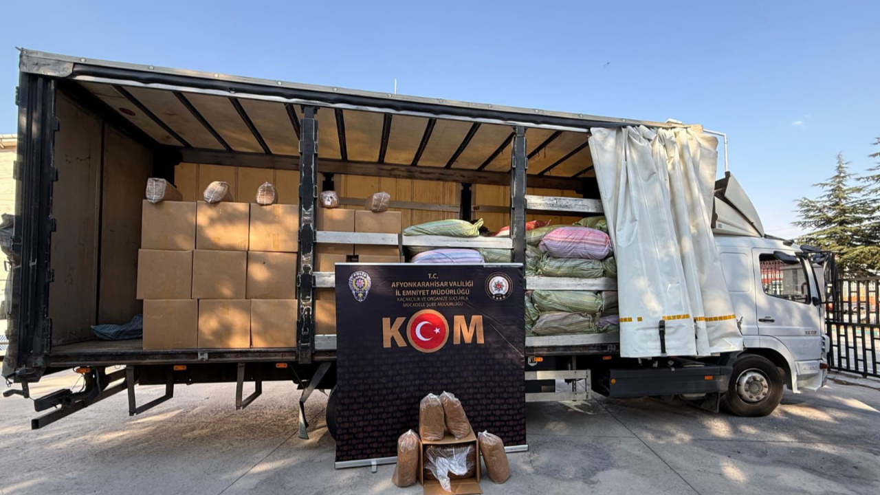 Emirdağ'da Kamyonu Durdurdular 4 Ton Yakaladılar